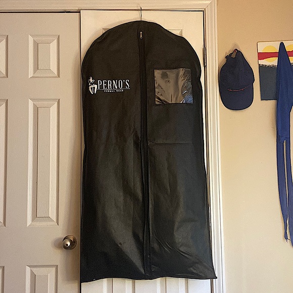 Never worn full suit (regular fit) 46R jacket and 40R pants. Burgundy. With tags - Picture 1 of 8